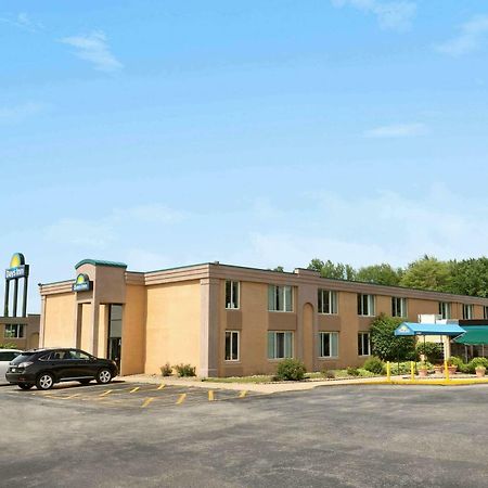 Days Inn By Wyndham Willoughby/Cleveland Eksteriør billede