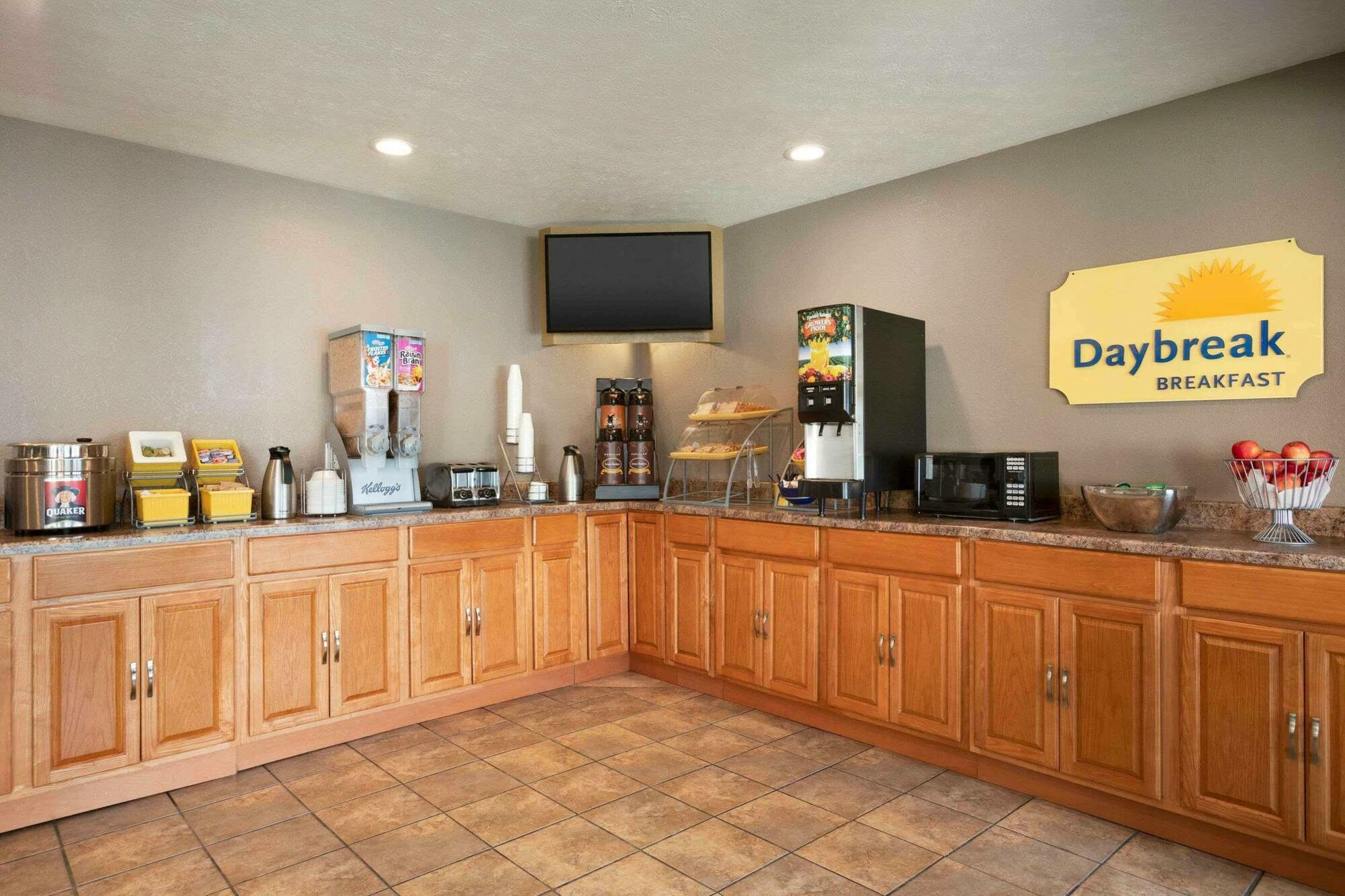 Days Inn By Wyndham Willoughby/Cleveland Eksteriør billede