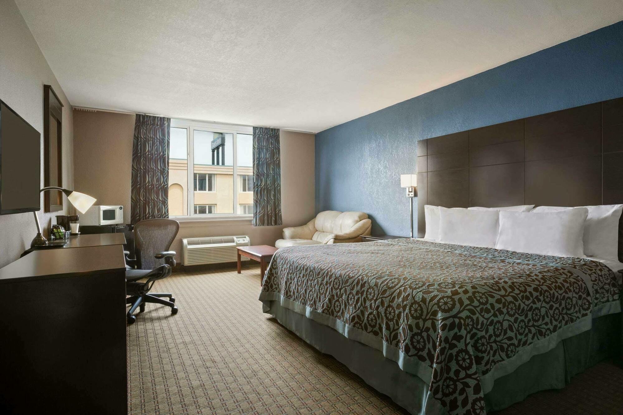 Days Inn By Wyndham Willoughby/Cleveland Eksteriør billede