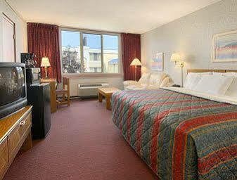 Days Inn By Wyndham Willoughby/Cleveland Eksteriør billede